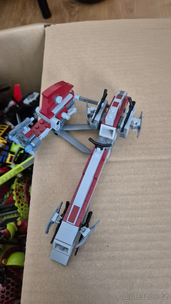 5,5 kg LEGO, celé sety - 11
