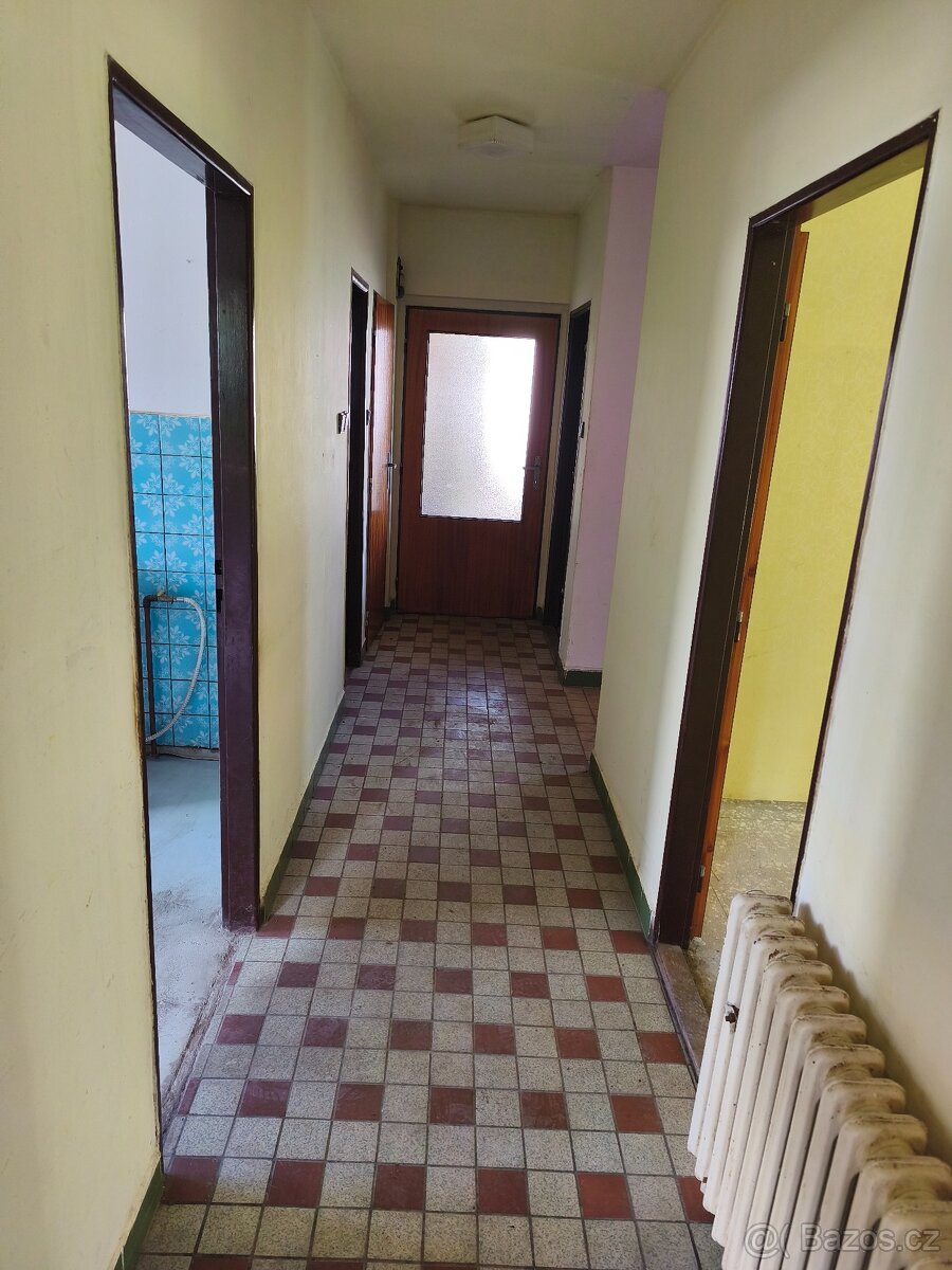 Prodej Rodinného domu s obrovským potenciálem - 11