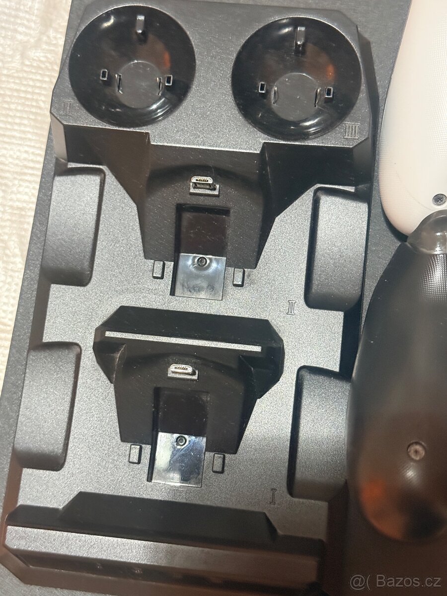 PlayStation 4 Pro 1TB + 2 ovladače + nabíjecí stanice – TOP - 11