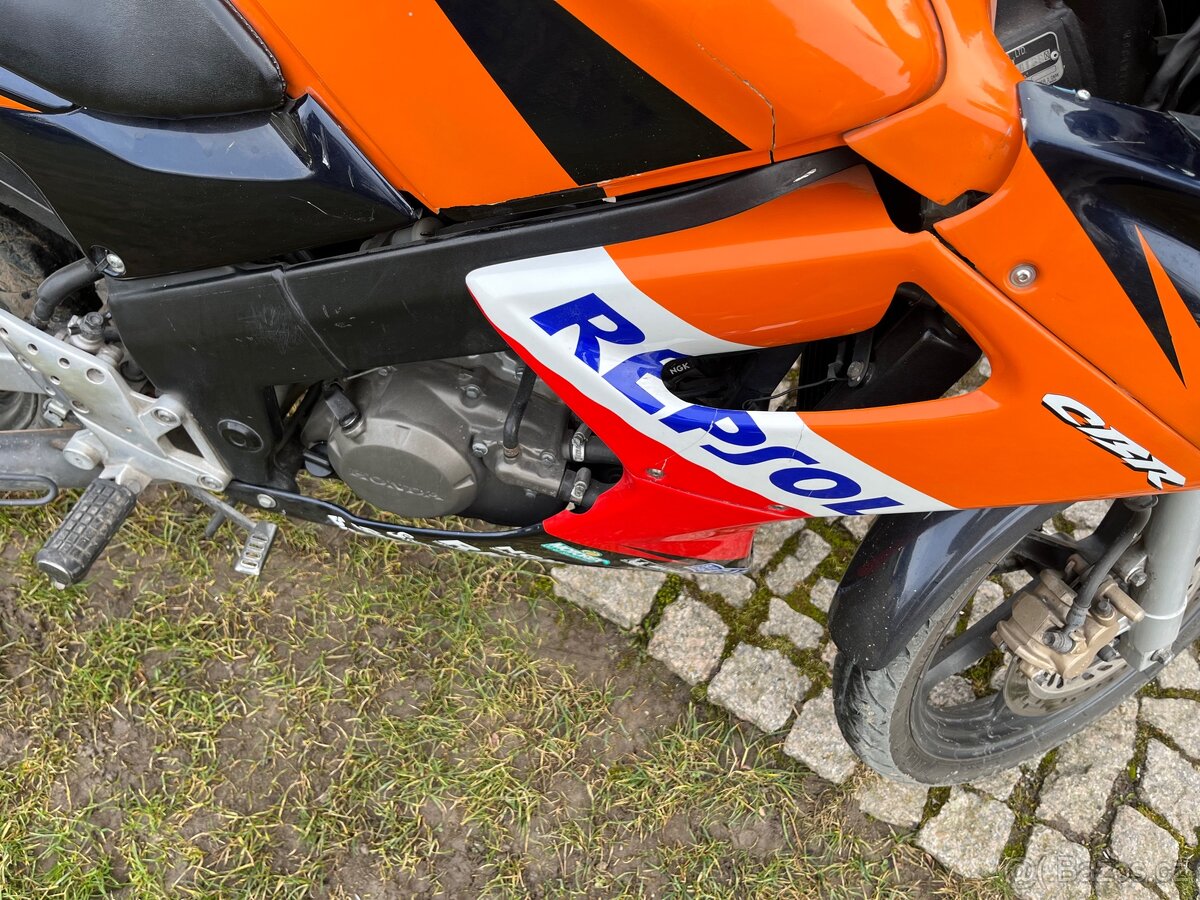 Honda cbr 125r - 11