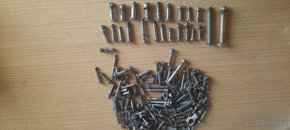 Letecky spojovací material - 11