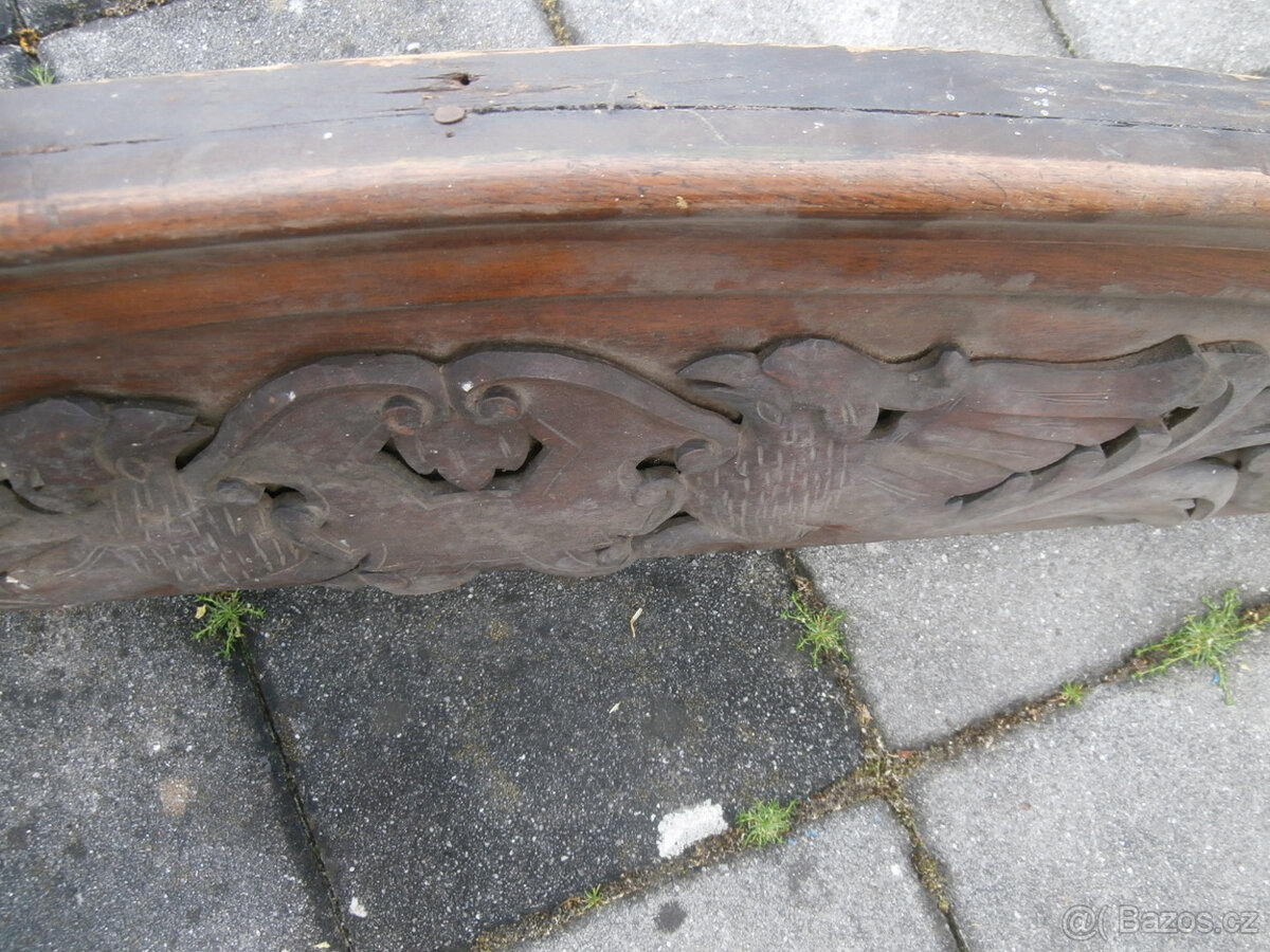 Starožitná dřevěná nástavba lišta vyřezávaná za 600 kč - 11