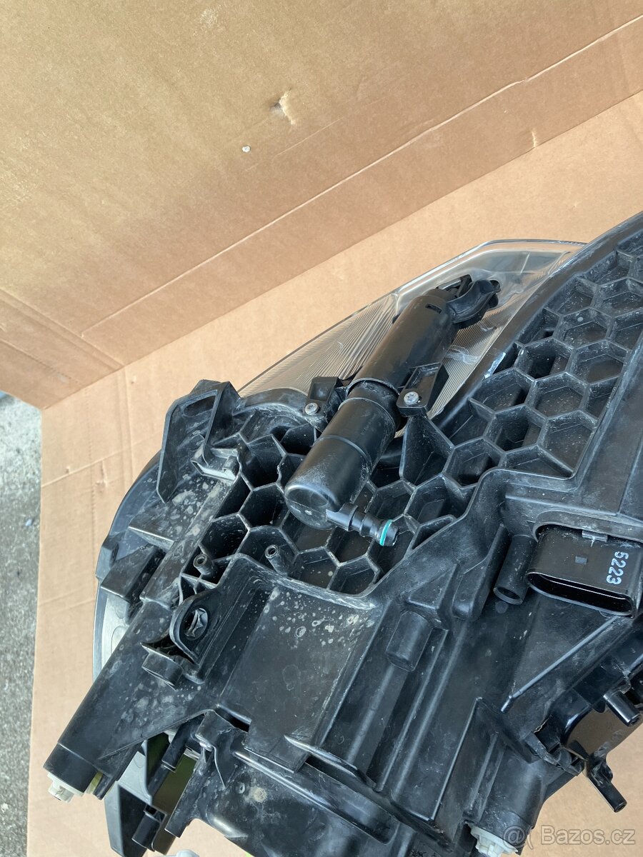 pravy levy svetlo xenon bi-xenon skoda superb 2 II LIFT - 11