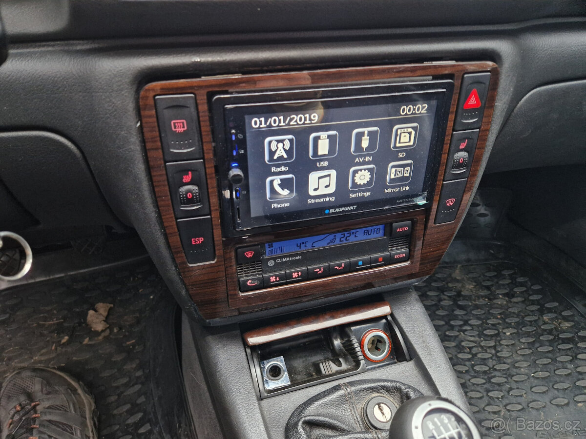 2004 VW Passat Variant 2.5 TDI V6 (BDH) 4motion 6MT - 11