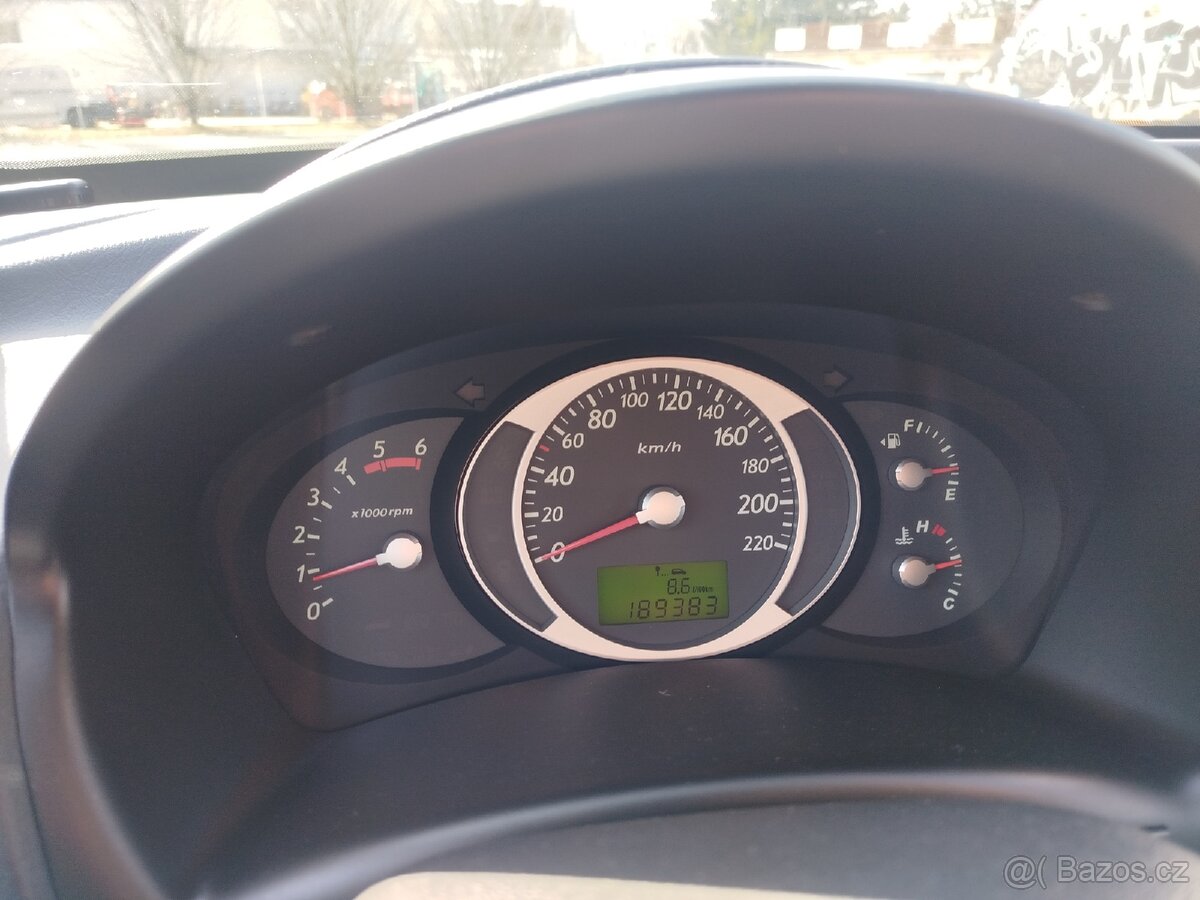 Hyundai Tucson 2.0crdi - 11