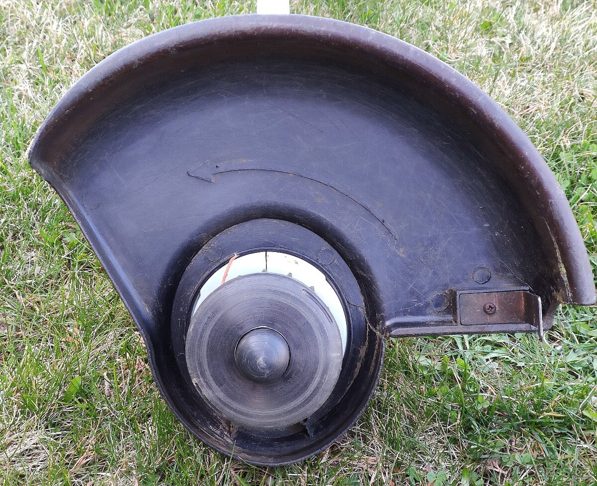 Elektrická strunová sekačka AL-KO TE 450 cena 1000,-Kč - 11