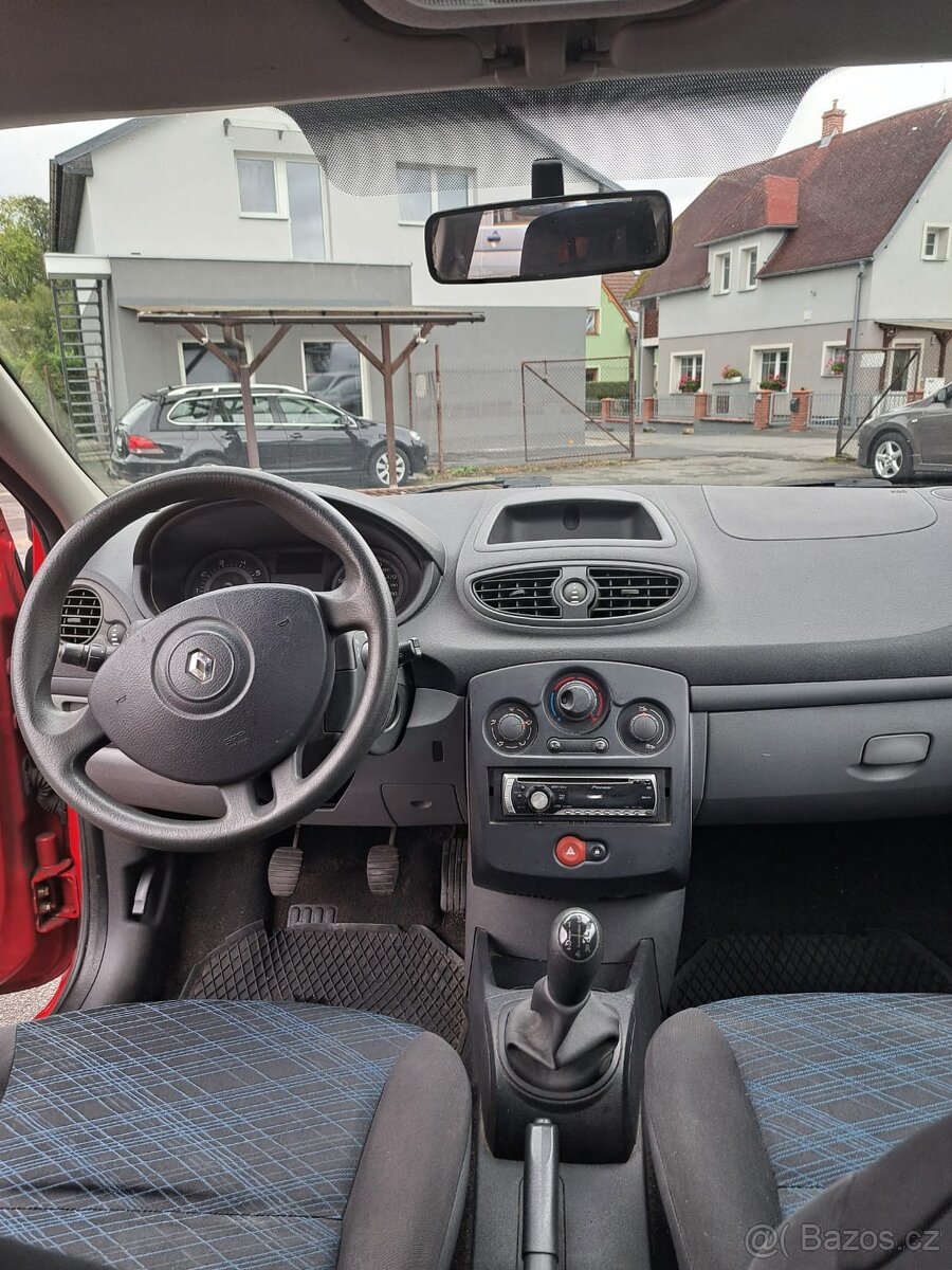 Renault Clio 1.2 i , 48kW - 11