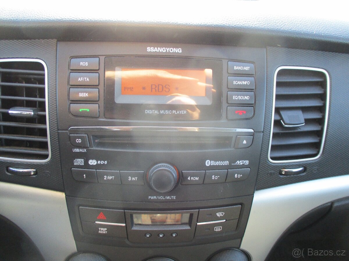 SSANGYONG KORANDO D20T Executive AWD bez koroze 2011 - 11