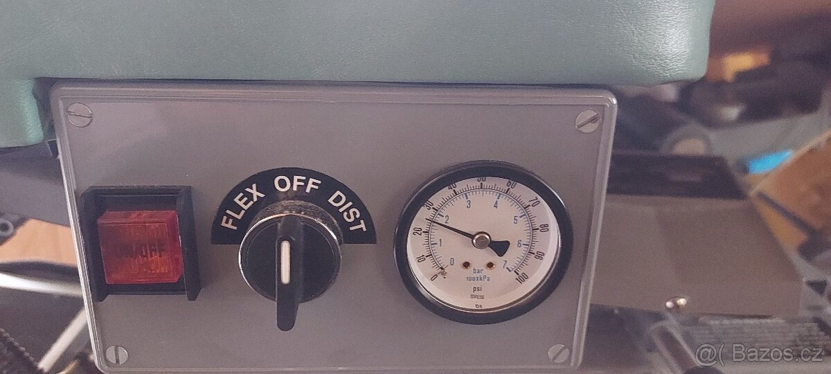 Chiroprakticke masážne lehátko, Kozmetické - 11