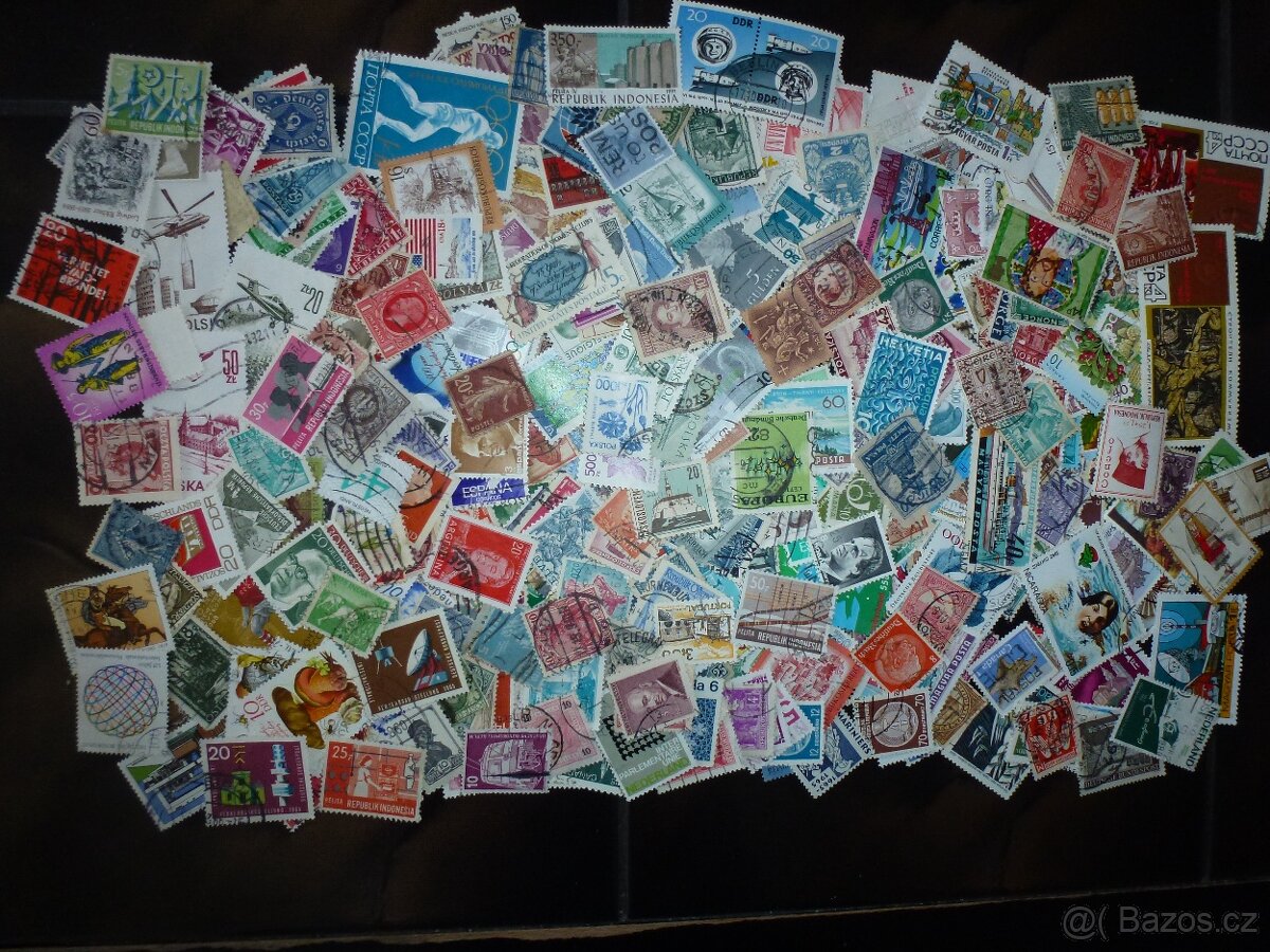 Poštovní známky z celého světa přes 5000 ks - 11