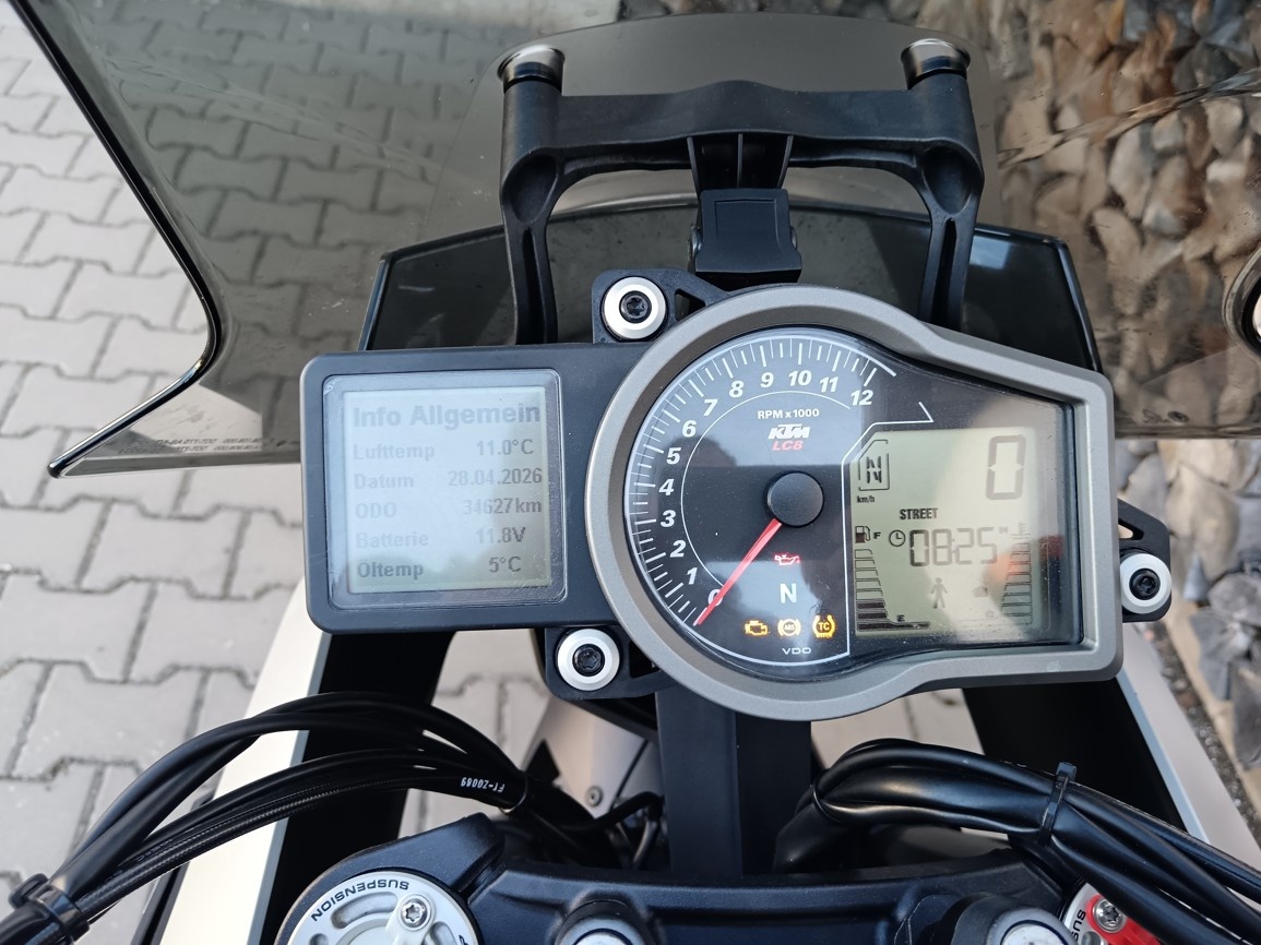 KTM 1290 SUPER DUKE GT - 11