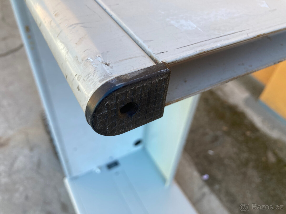 Ponk, lehký montážní pracovní dílenský stůl za 500 kč - 11