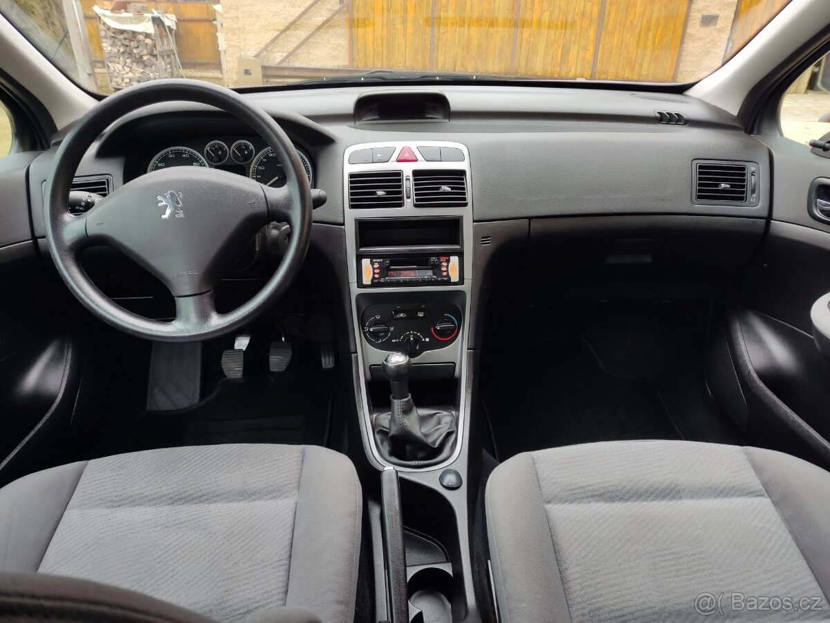 Peugeot 307 1,4 benzín - 11