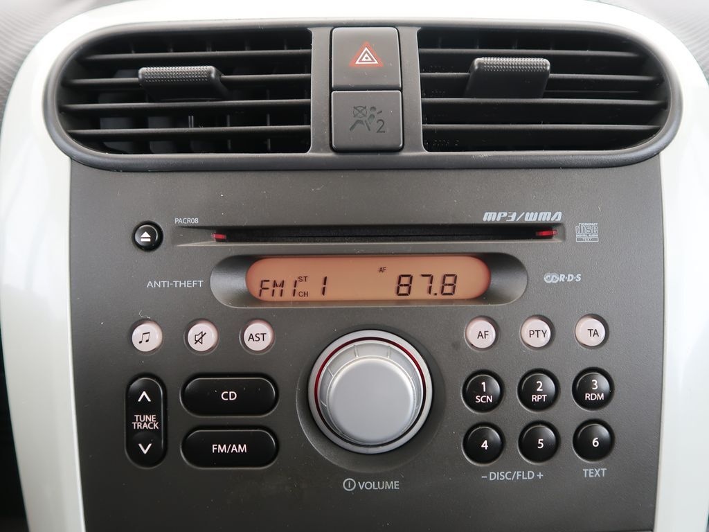 Suzuki Splash 1.0VVT,50kW,Manual,AC,CZ - 11