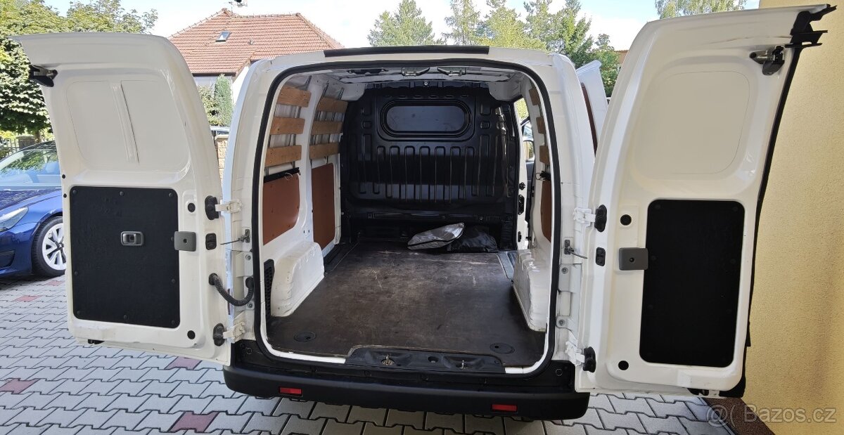 Nissan e-NV200 Evalia, 40 kWh Business 12/2018 +DPH - 11