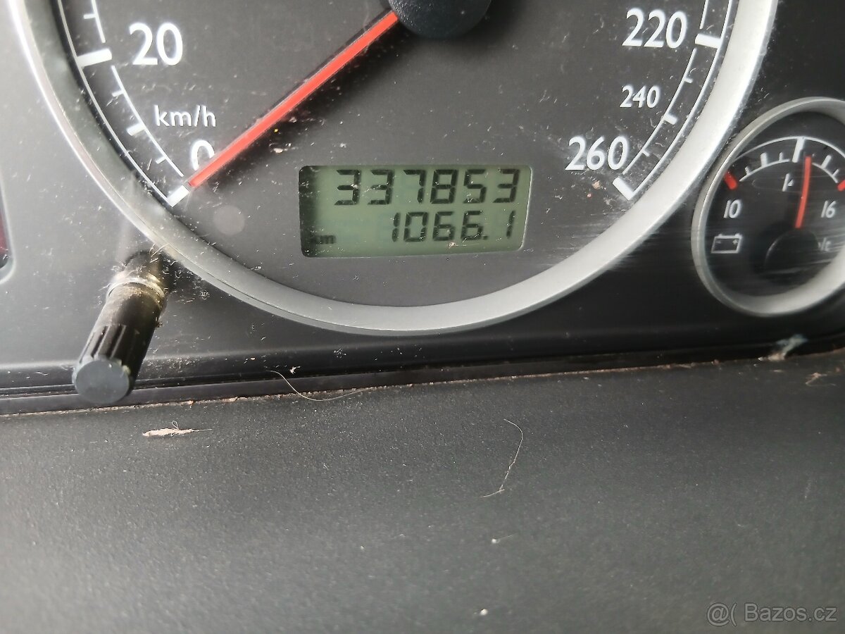 VW Sharan 2.0 TDI, 7 míst, STK 5/27 - 11