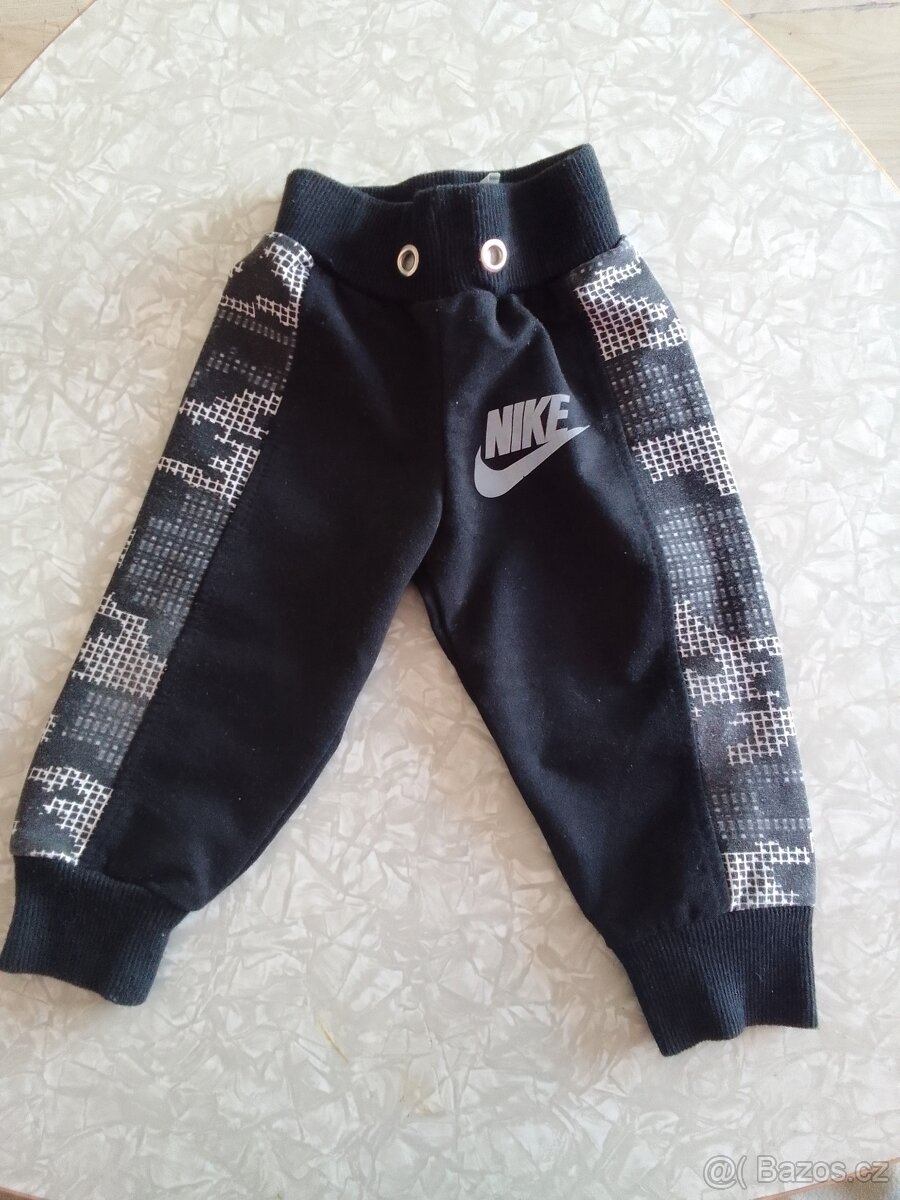 tepl.soupravy Nike - 11