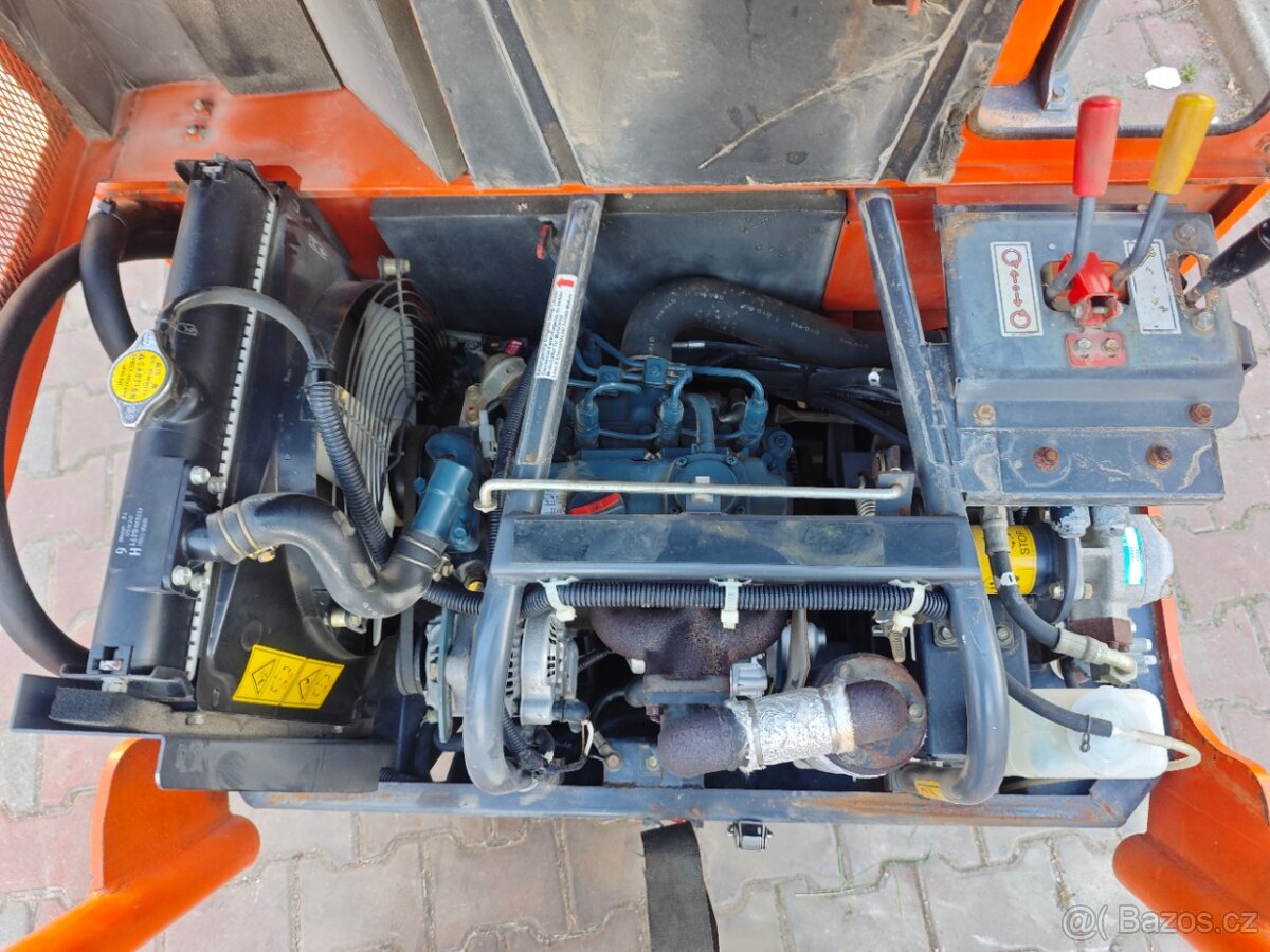 Pásový dumper Kubota KC110H - 11