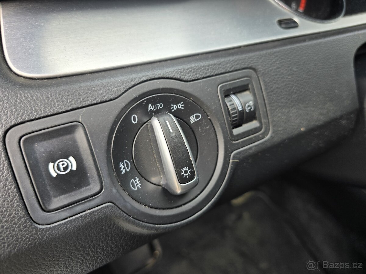 VOLKSWAGEN PASSAT CC 2.0TDI 125KW SPORT ADAPTIVNÍ PODVOZEK - 11