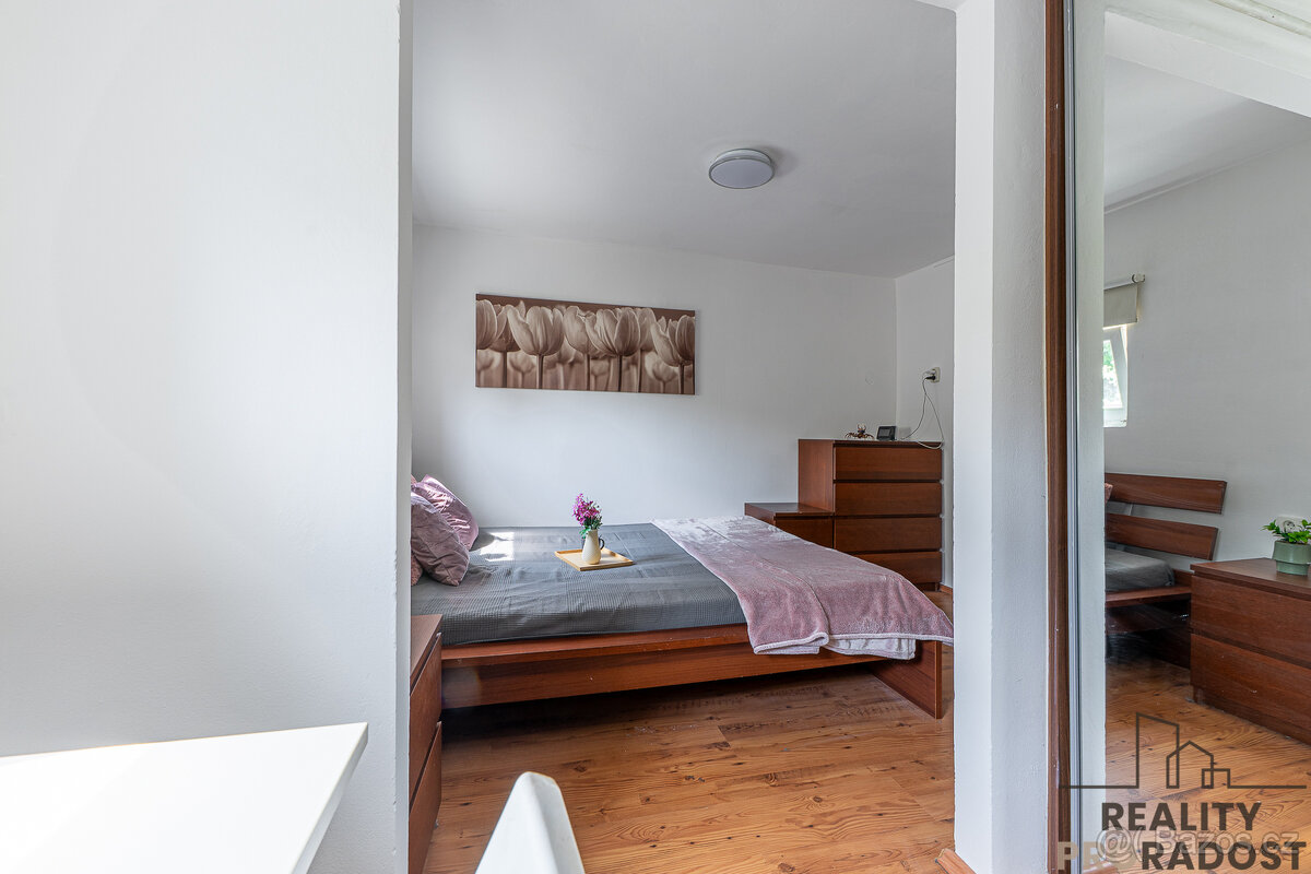 Rodinný dům 7+2, pozemek 573m2 - 11