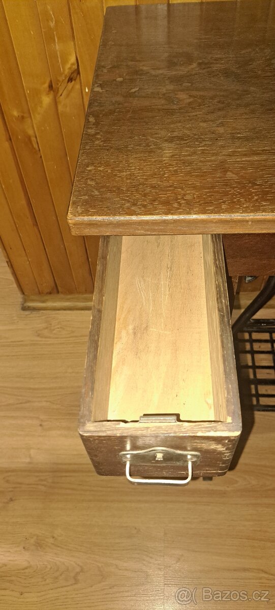 Šicí stroj Lada - 11