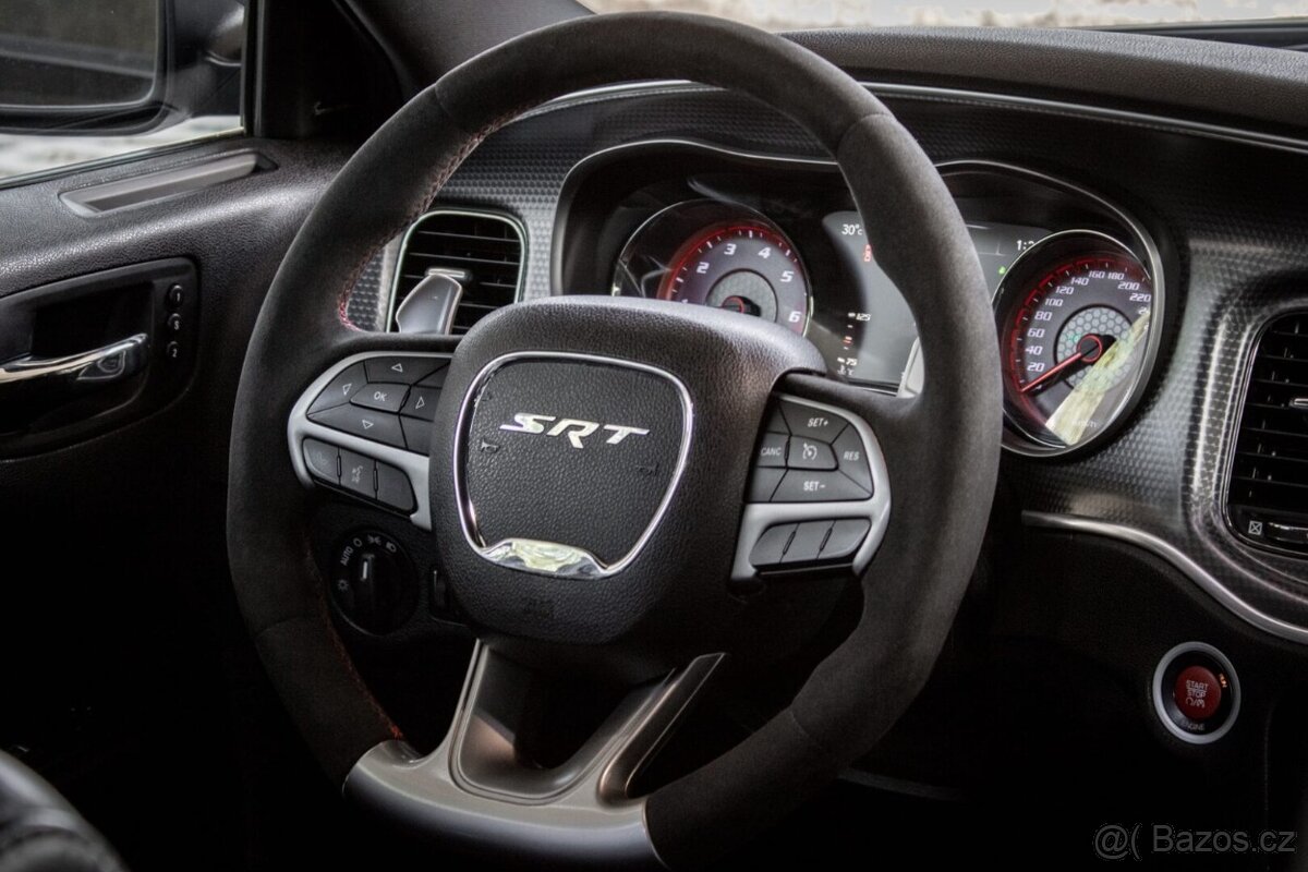 Dodge Charger SRT Hellcat 6.2L V8 - 11