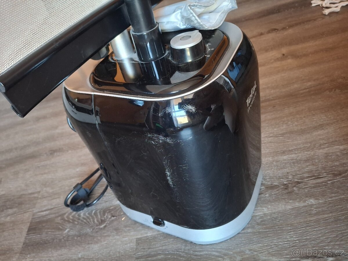 Napařovač oděvů Tefal - 11