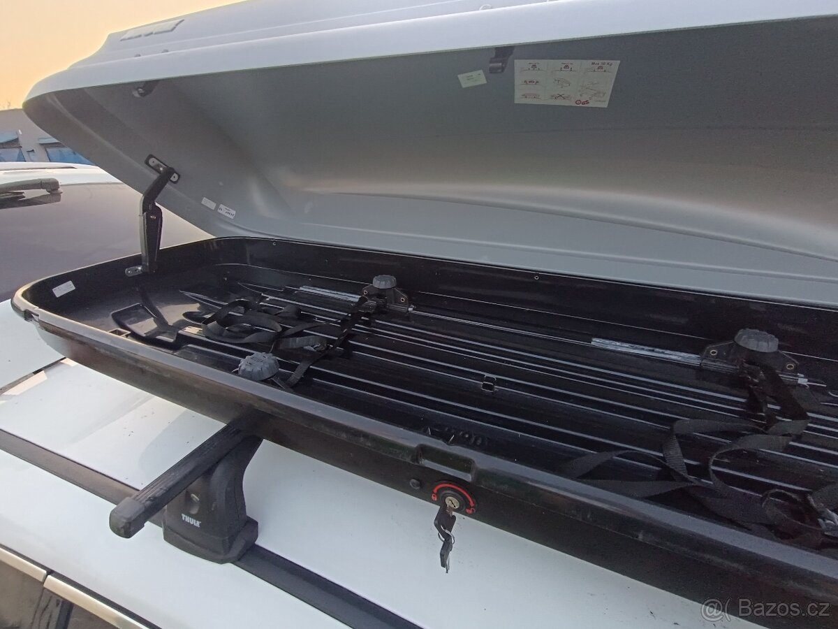 Střešní box Thule Pacifik 600 - 11