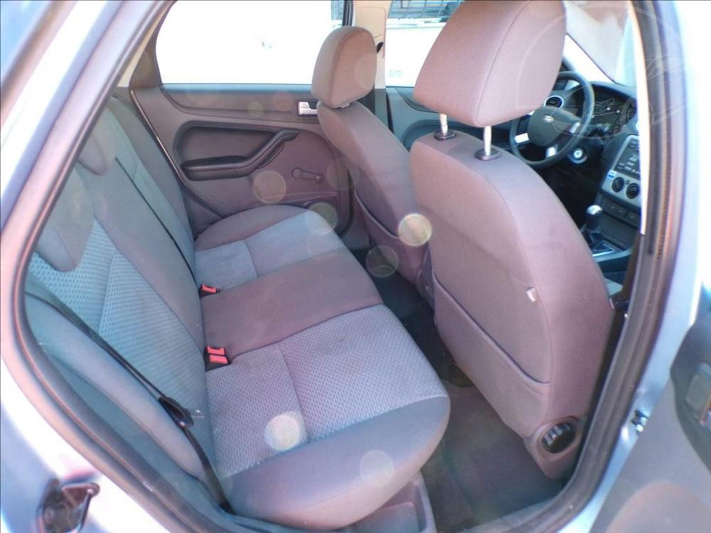 Ford Focus 1,8 16V KLIMATIZACE - 11