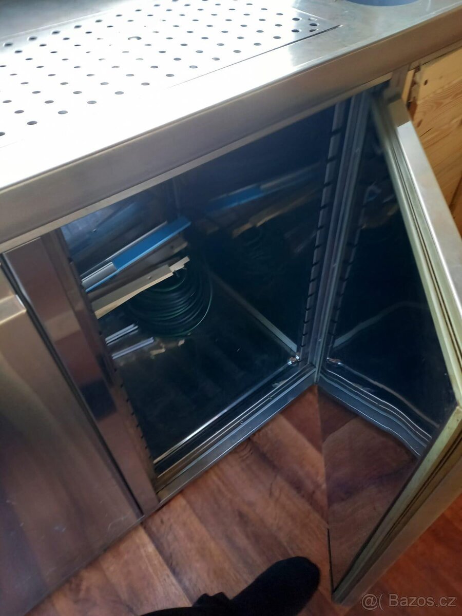 Prodám občerstvovací domek - 11