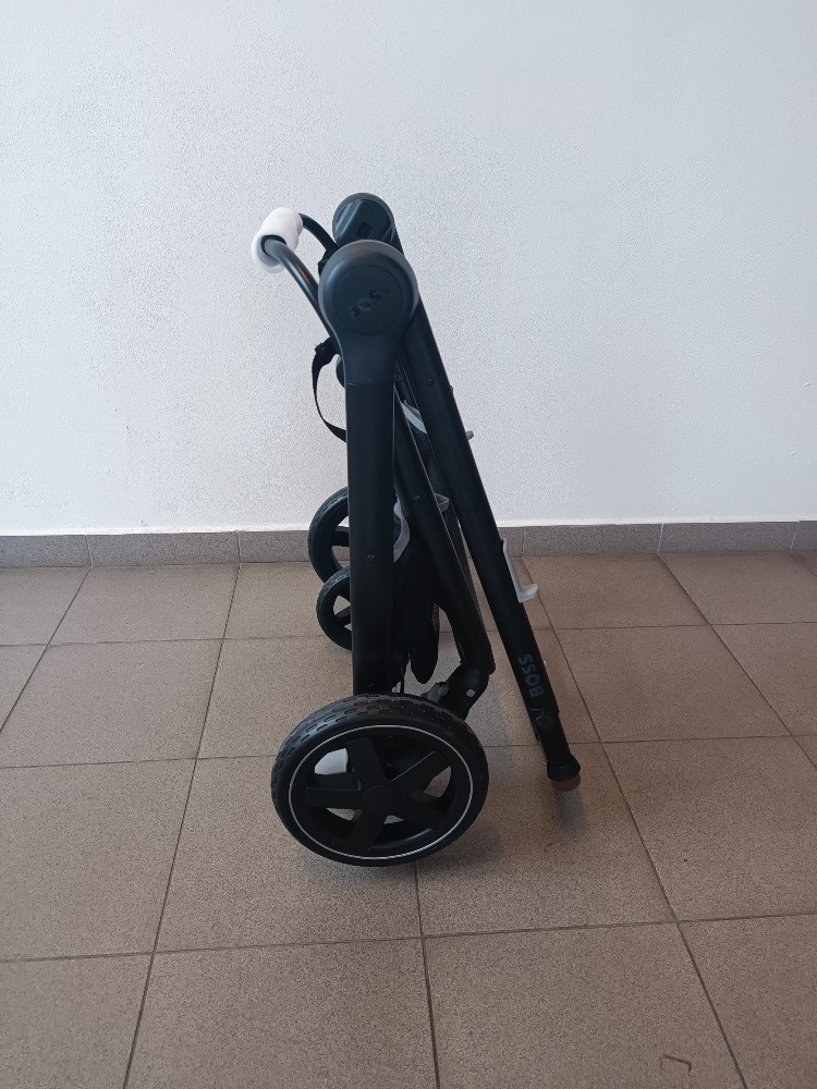 Kočárek Boss - 11