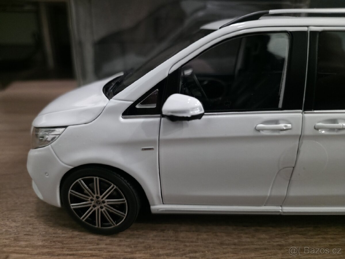 Mercedes Benz V-Klasse Model 1:18 - 11
