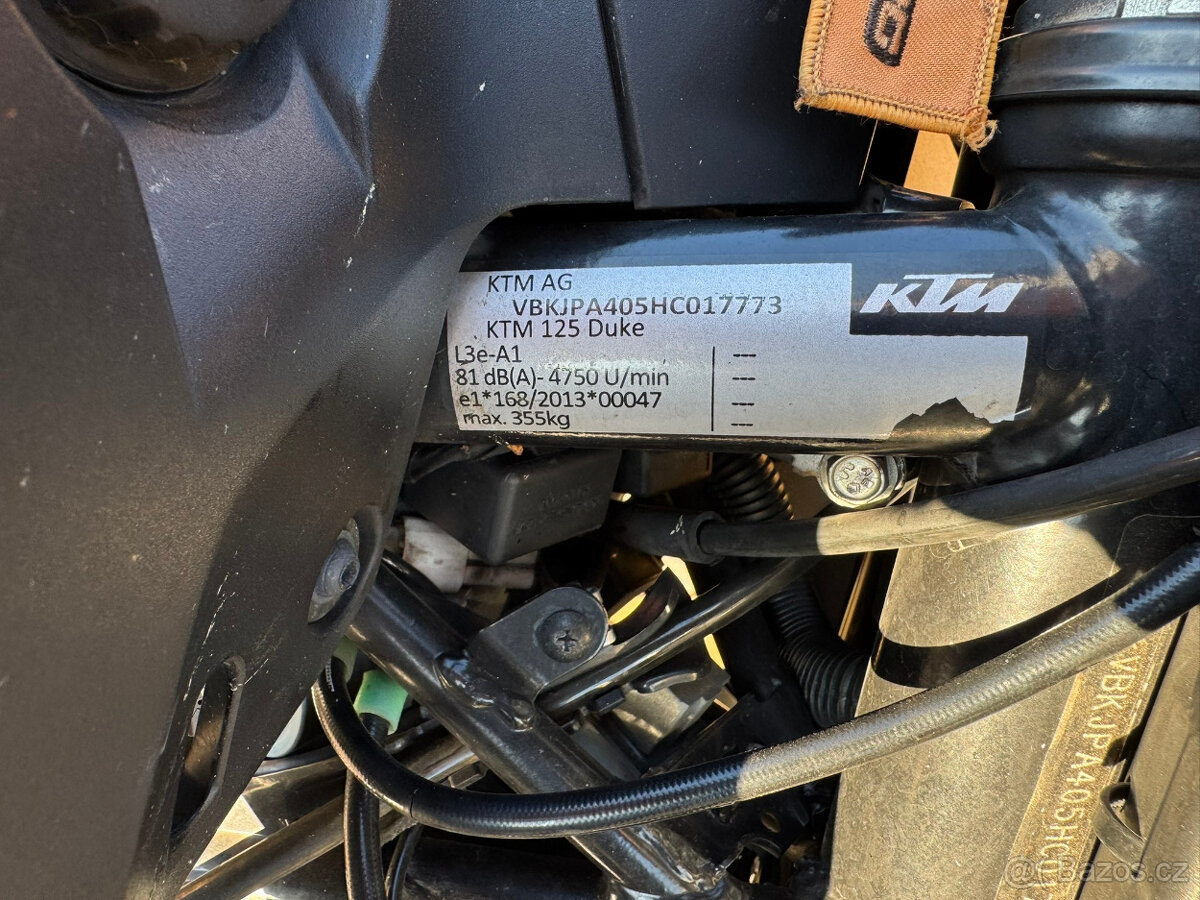 KTM Duke 125, 33tkm, rok 2017 - 11