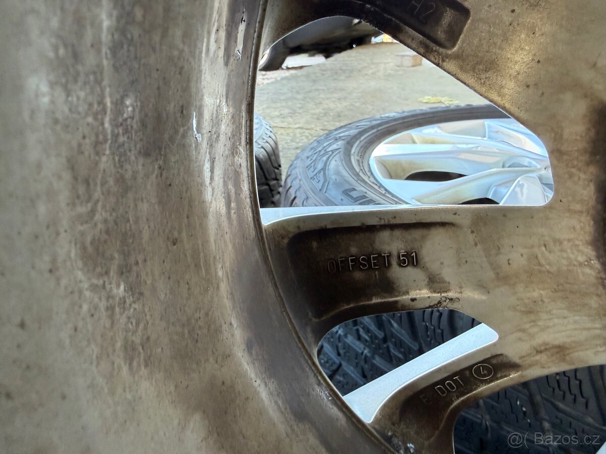 Alu kola Hyundai 5x114,3 R17 zimni Nokian 225/60/17 - 11