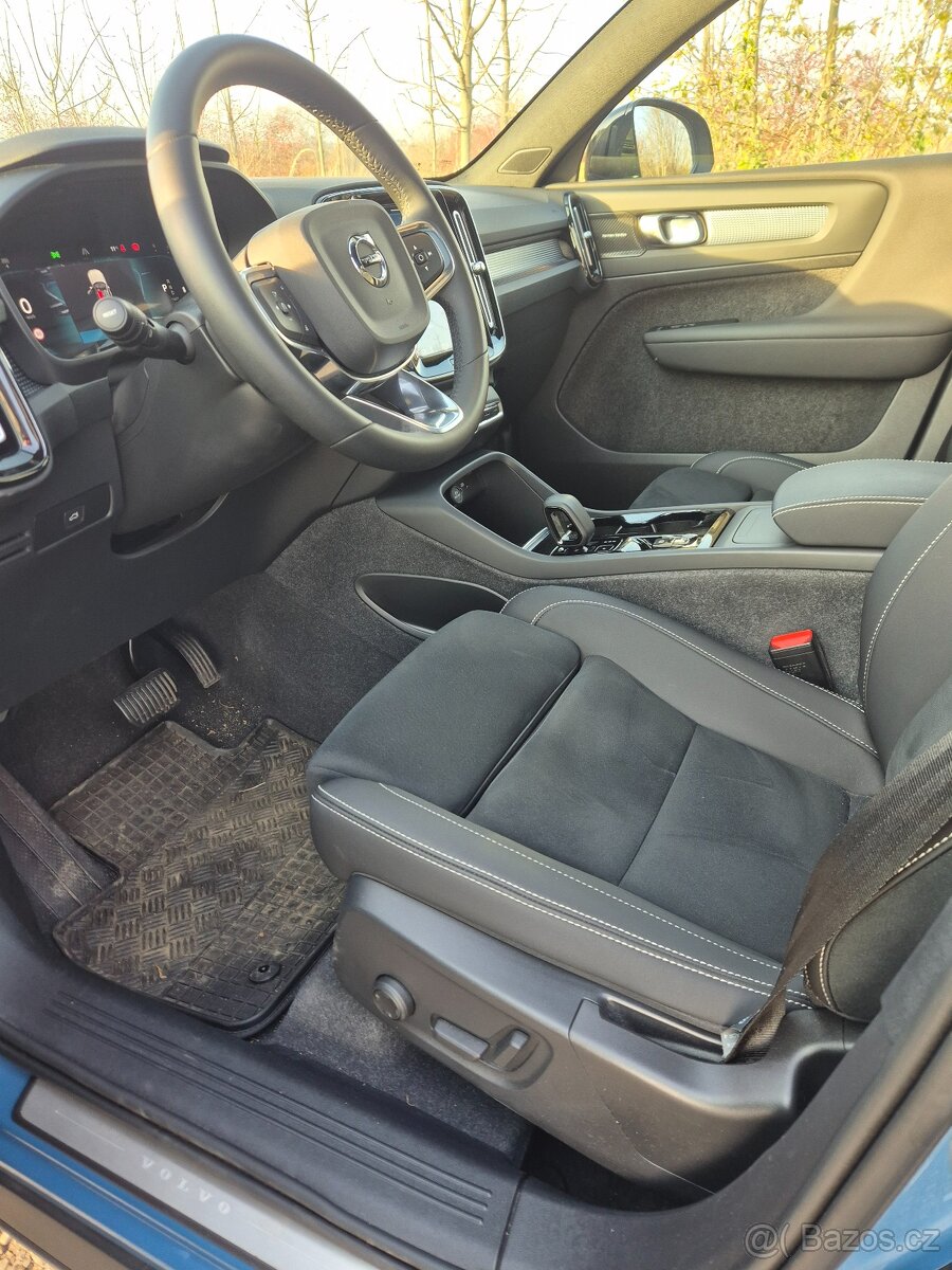 Volvo XC40 B3 mild hybrid 2023, ČR, záruka do 10/2027 - 11
