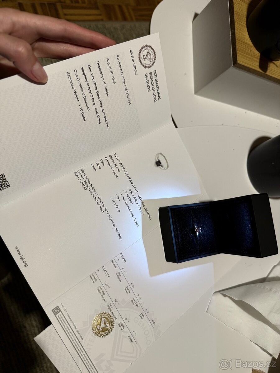 Zlatý prsten s diamantem - 11