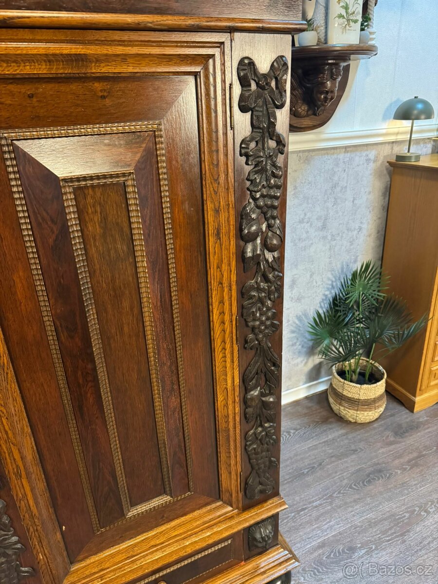 Monumentální skříň (141014) - 11