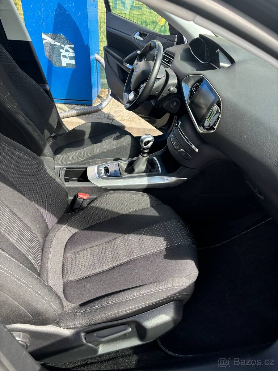 Peugeot 308 sw 2.0 BlueHDi - 11