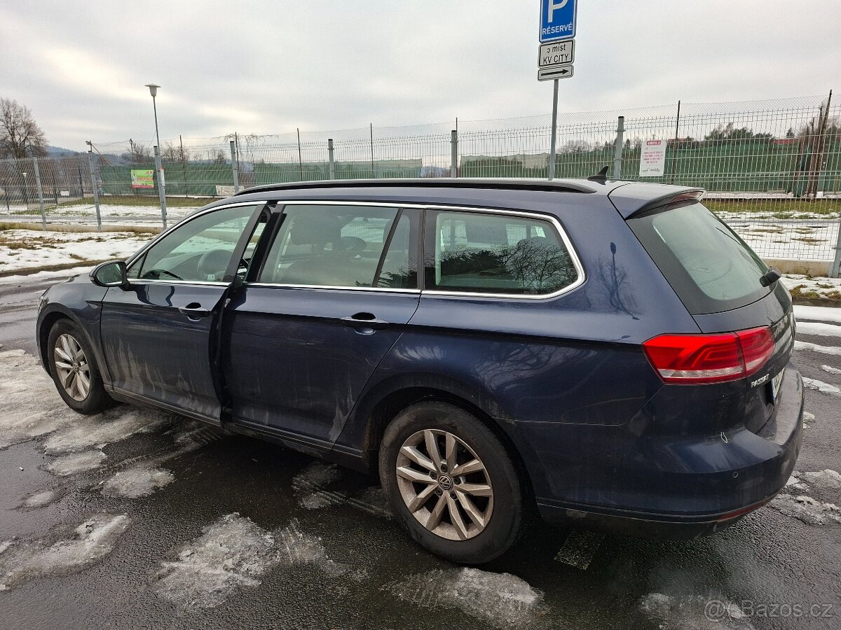 Volkswagen Passat - 11