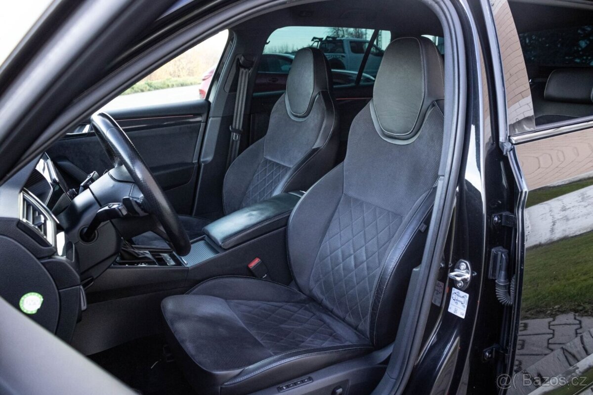 Škoda Superb Combi 2.0 TDI Sportline DSG - 11