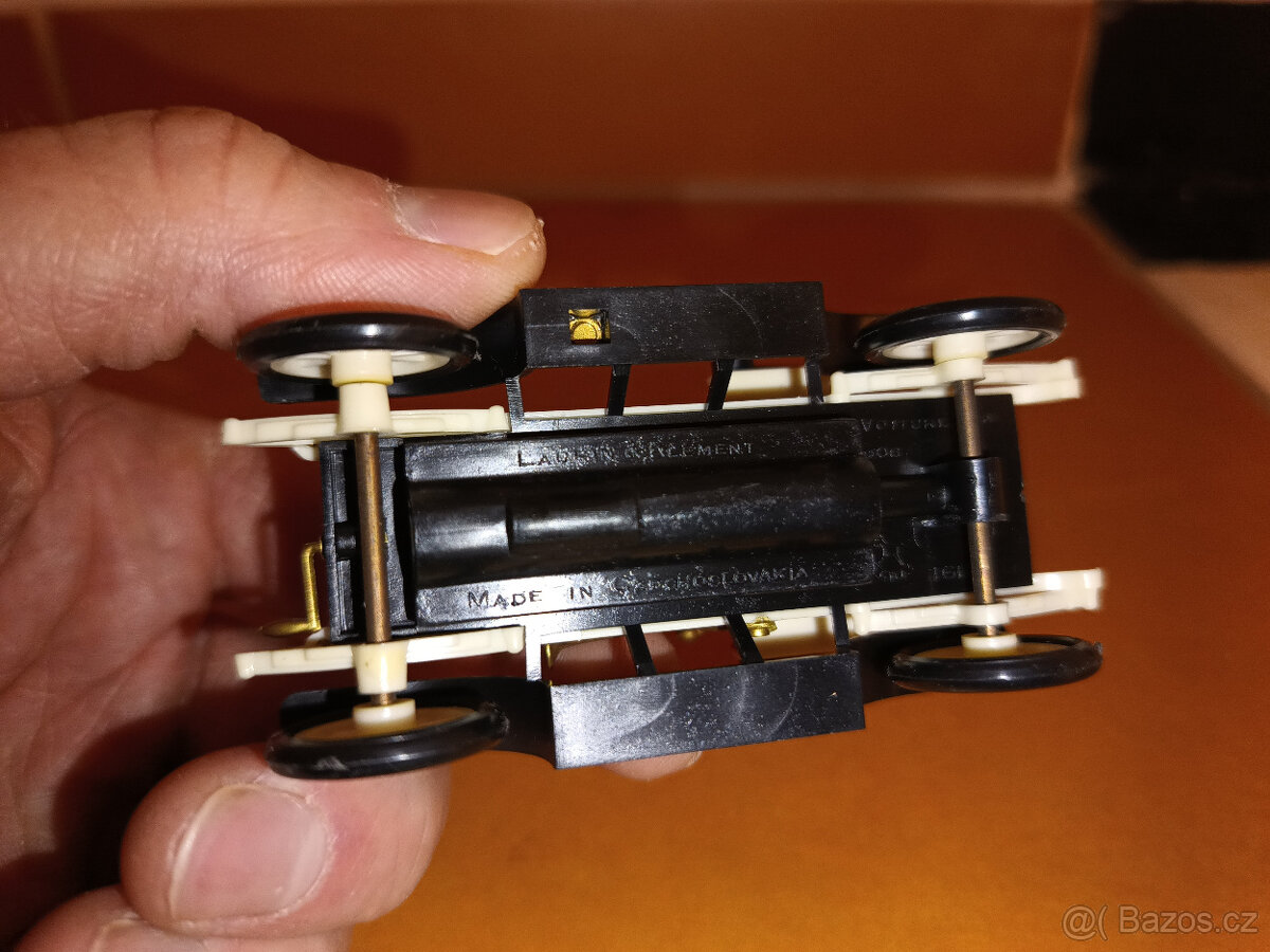 Modely autíčka igra - 11