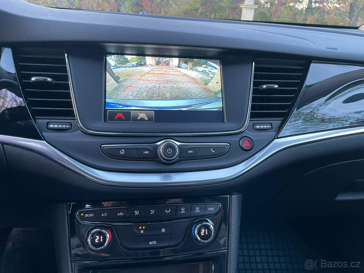 Opel Astra 90kW 1.MAJ ČR NEHAVAR. ZÁRUKA - 11