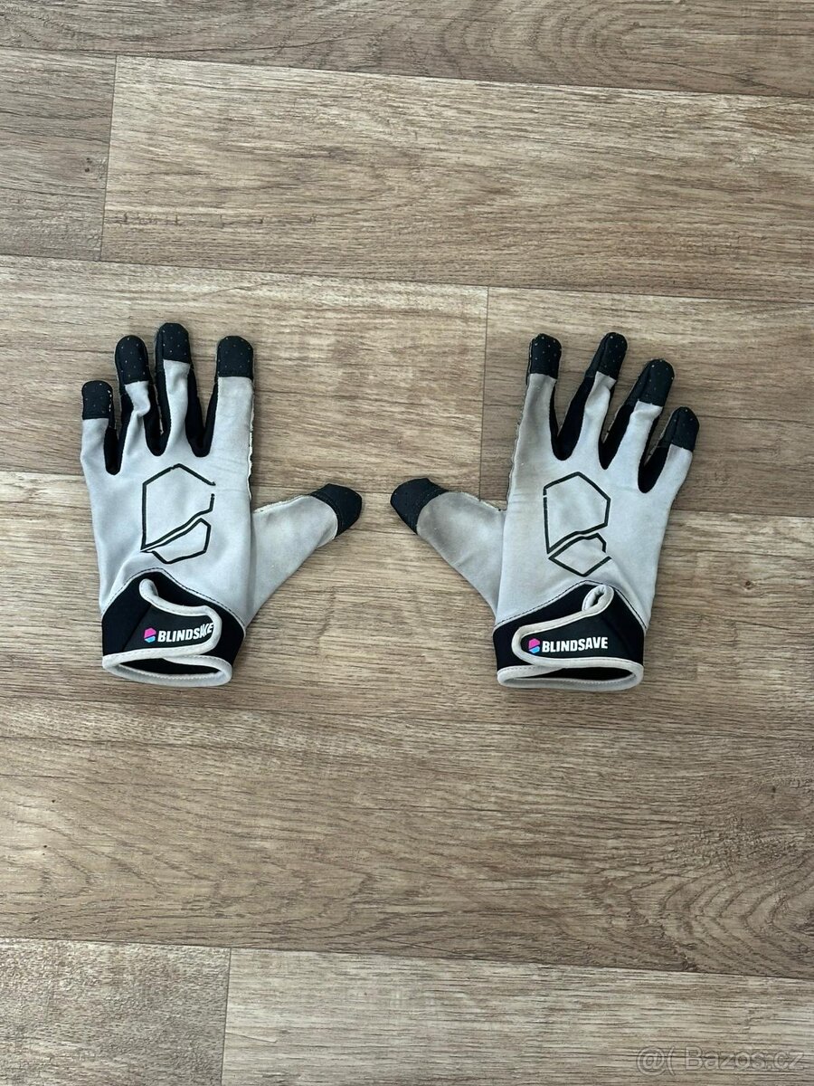 Florbalová výstroj - 11