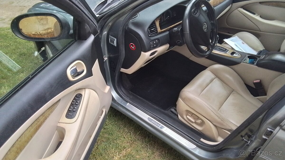 Jaguar S Type R Supercharger 4.2 V8 - 11