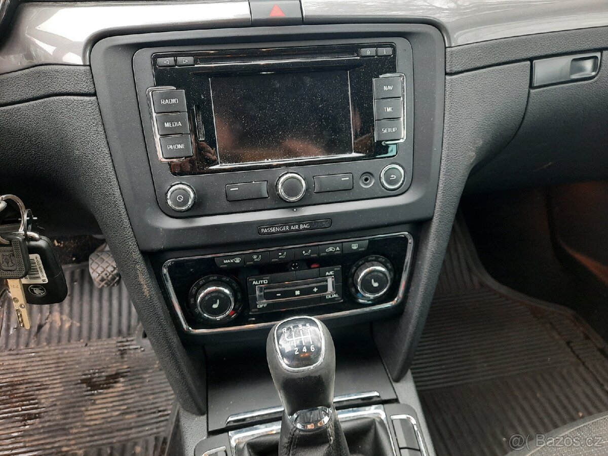 Škoda superb 2,0 tdi 103kw čr serviska r.v 2014 - 11