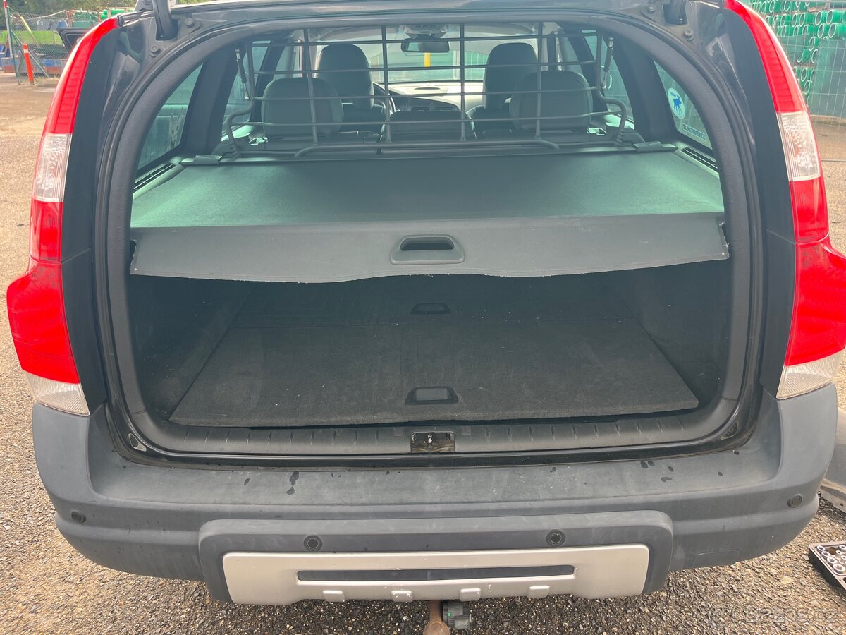 Volvo XC70 AWD 2.4 D5 - díly z vozu - 11