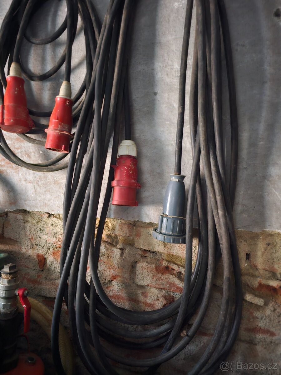 Zásuvky a kabely 230V + 380V - 16A, 25A, 32A, 60A - 11