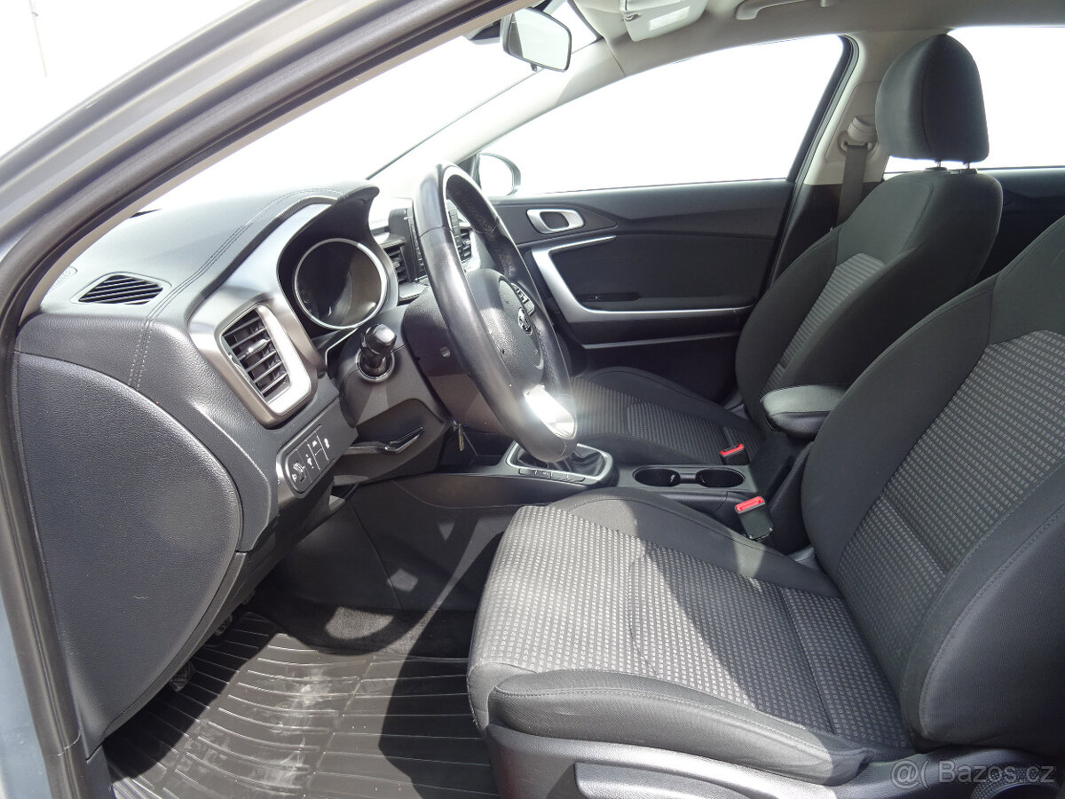 Kia Ceed 1.0i,88kW,1majČR,S.kniha,klima,89tkm - 11