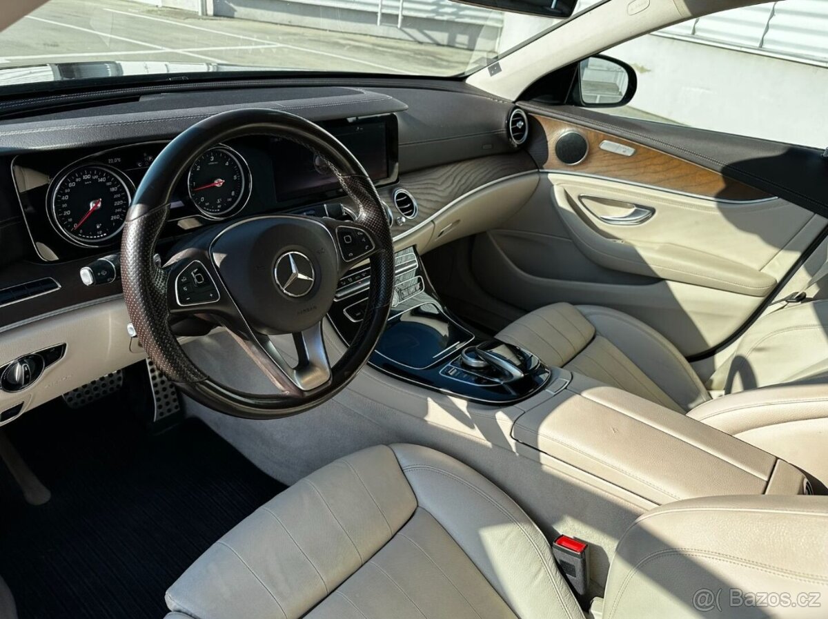 Mercedes-Benz E 220 d 4MATIC AllTerrain - 11