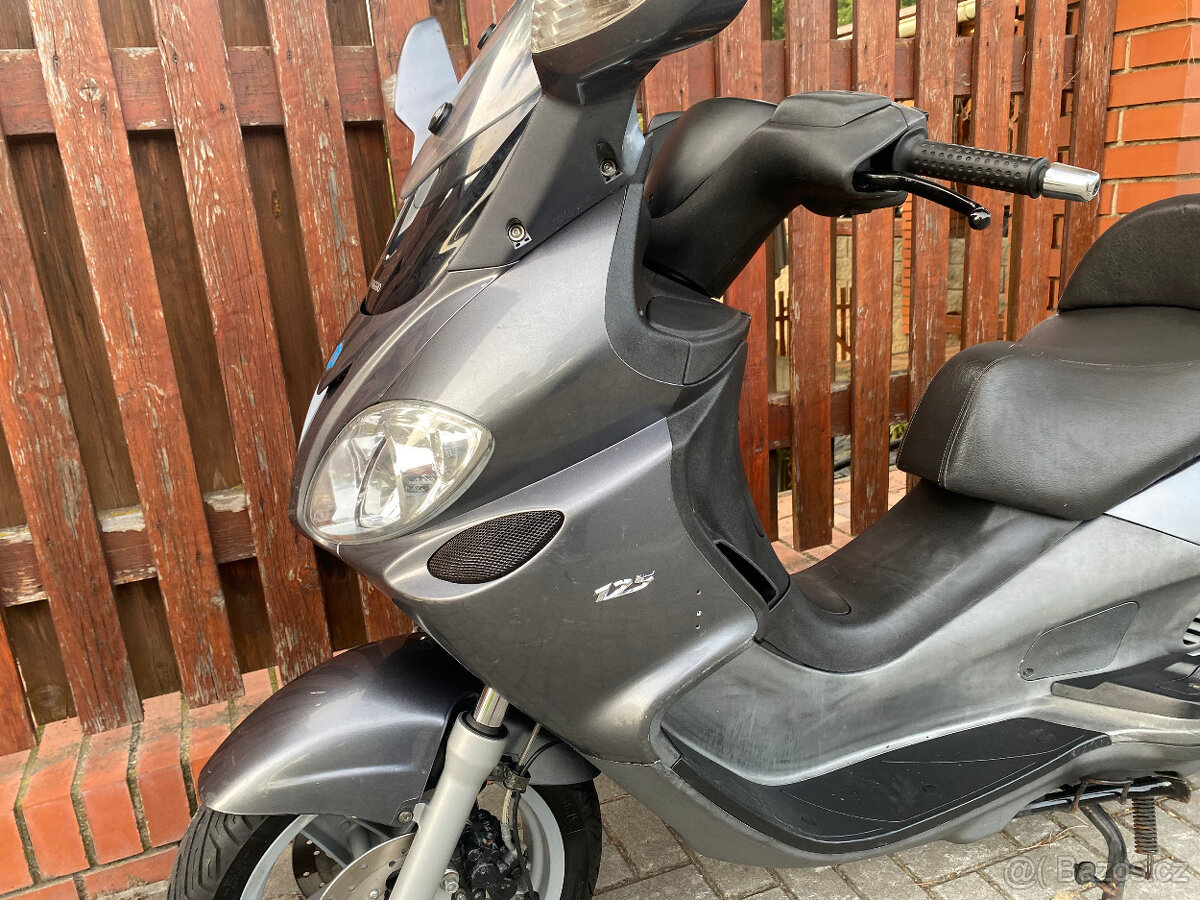 Piaggio X9 125 Evolution - 11